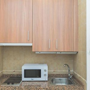 Centrico Apartamento En Calle Carreteria - Malaga